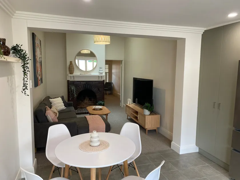 Beach Hideaway At Henley - Image 1