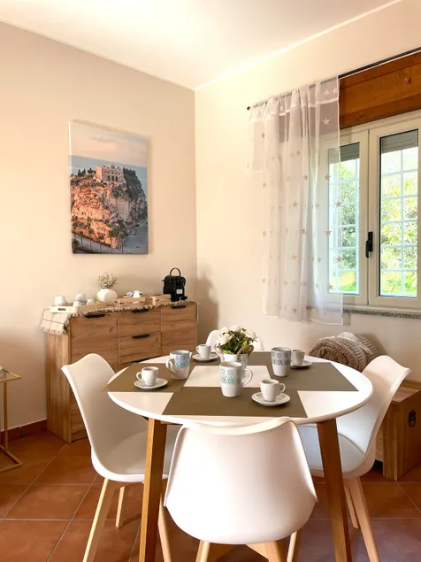 Isa's home - Image 1