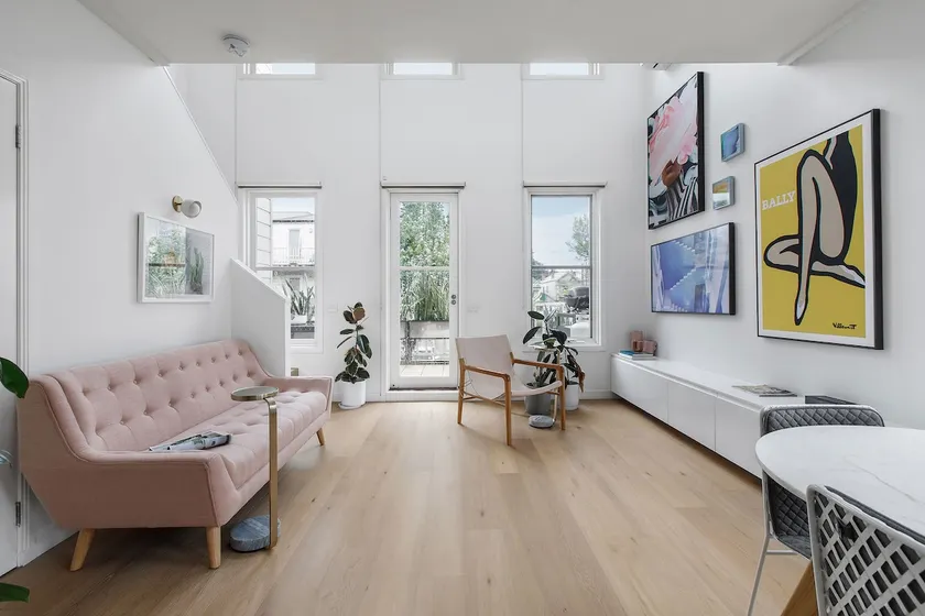 'The Loft' A Chic City-fringe Balcony Hideaway - Image 1