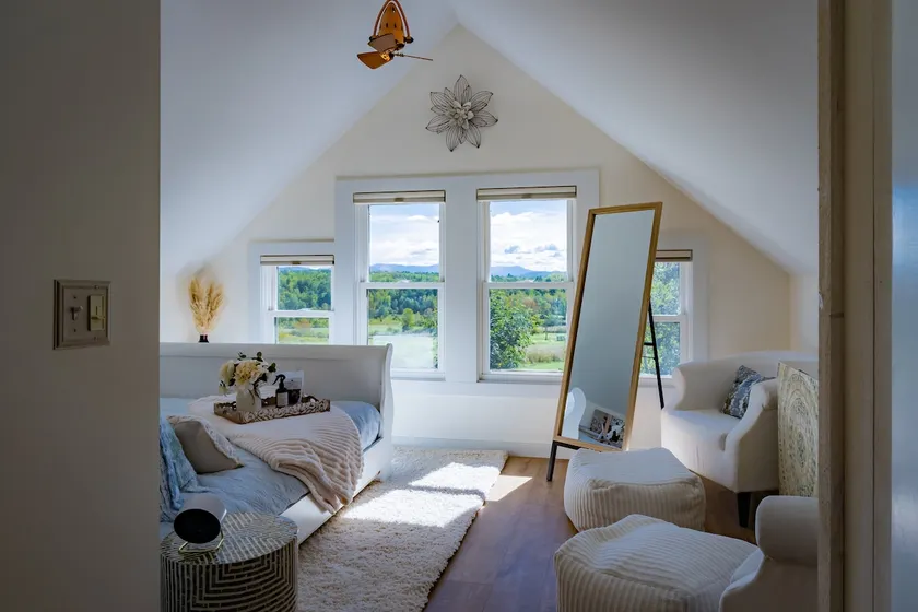Green Mountain View Private Suite - Image 1