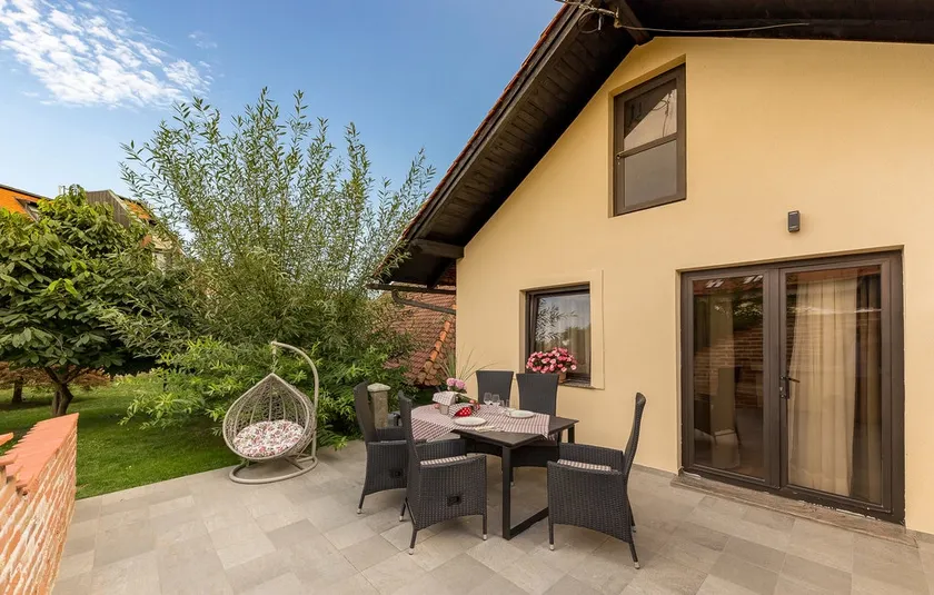 Apartment Rozika is in a quiet location in the center of Ptuj - Image 1