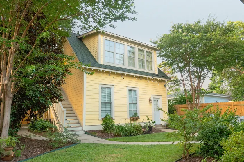 Amazing Studio Guesthouse in COLA suburb. - Image 1