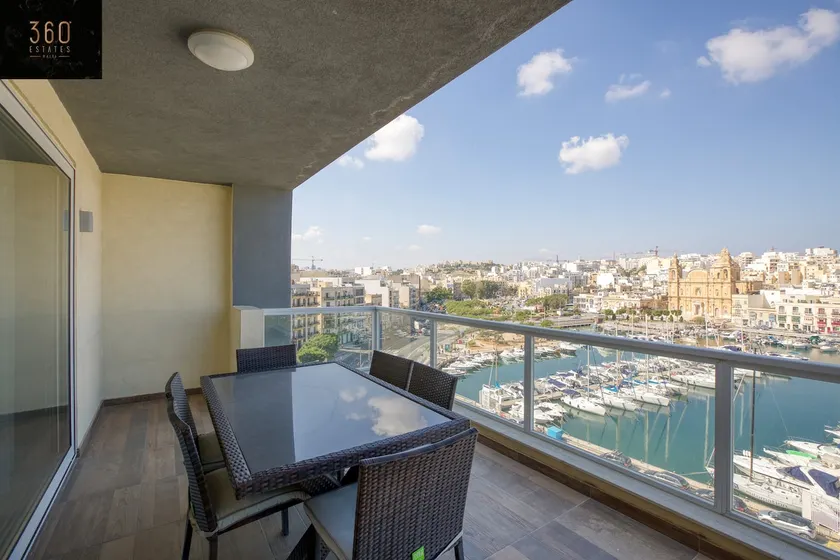 Seafront, Designer APT with Private Terrace & WIFI by 360 Estates - Image 1
