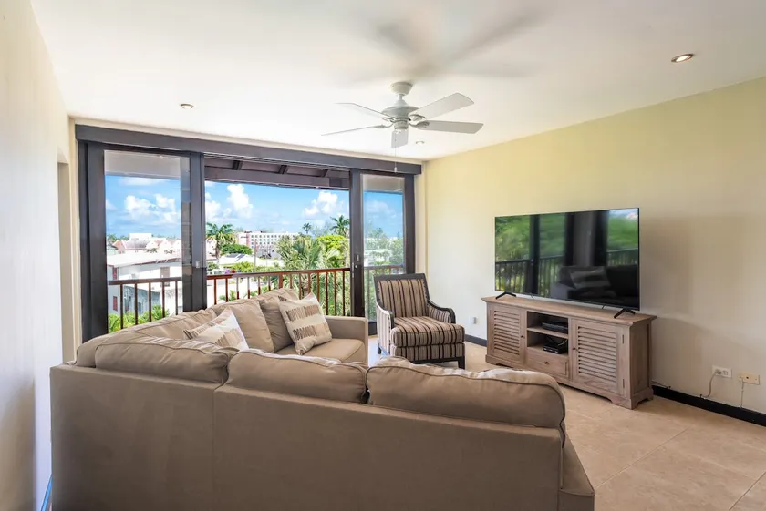 Browne's 3C - 2-bedroom Condo in Hastings Barbados - Image 1