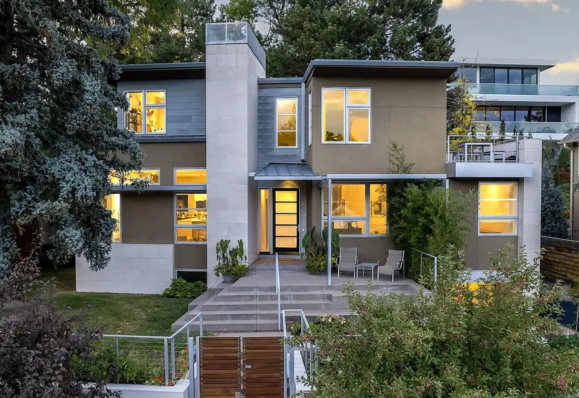 Elegant Oasis Amidst Boulder’s Natural Splendor - Image 1