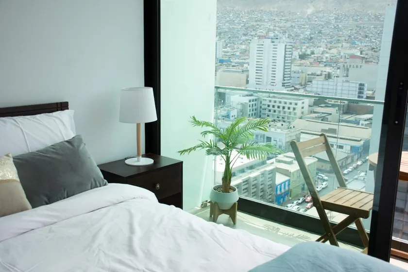 Elegant and comfortable apartment near the mall - Image 1