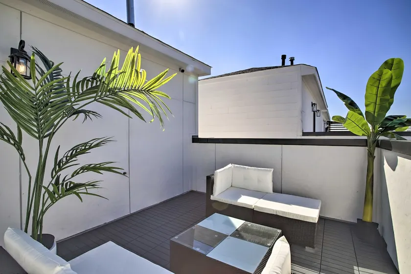 NEW! Luxe + Upscale Retreat < 2 Mi to Dtwn Houston - Image 1