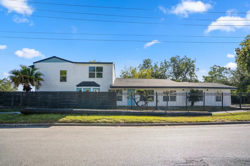 The MoreHaven | 9/9 Luxury Vista | Sleeps up to 24 - Image 1