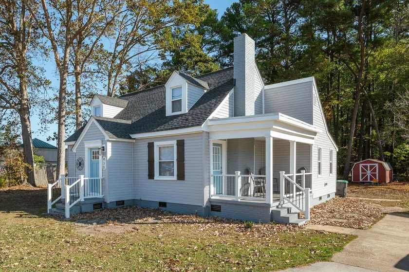 Poquoson 4 bed, 2 bath! Great Langley Access! - Image 1