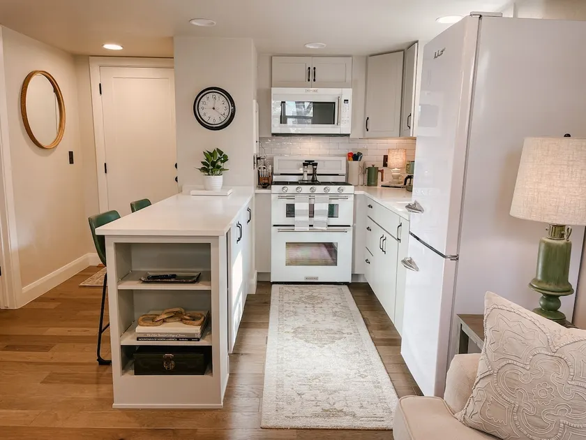 1 Bedroom Apartment in Provo - Image 1