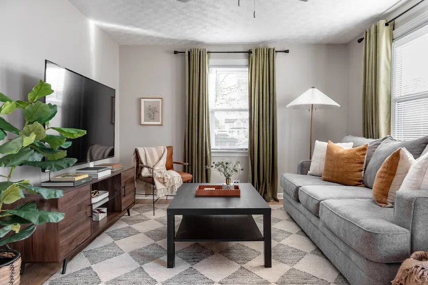 Spacious 3 Bedroom Home - New Castle - Image 1