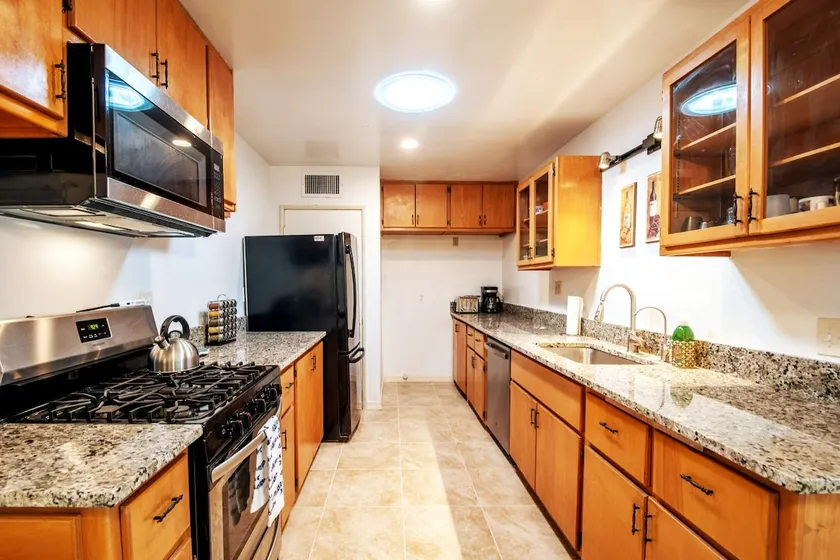 Comfortable Spacious Newly Renovated 3br-2ba House - Image 1