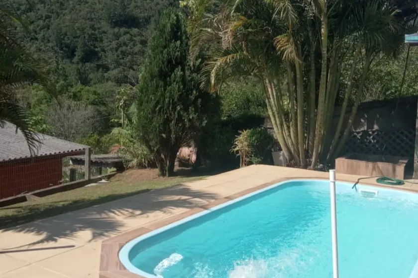 House near ”Chuvisqueiro” waterfall with swimming pool. - Image 1