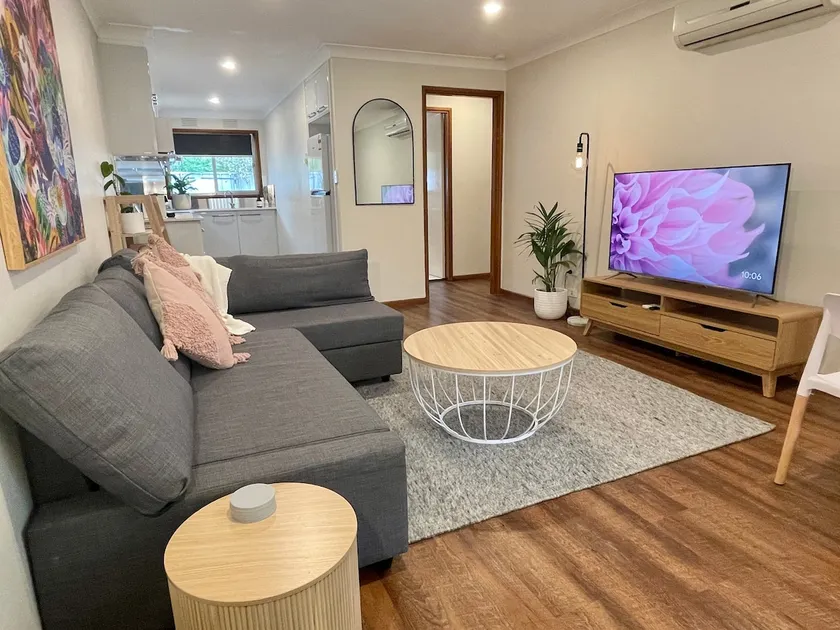 Central 2BR APT close to CBD & Cafés - Image 1