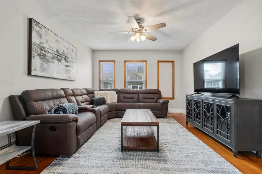 Tufts 3-Bed 2-Office Home with Laundry - Image 1