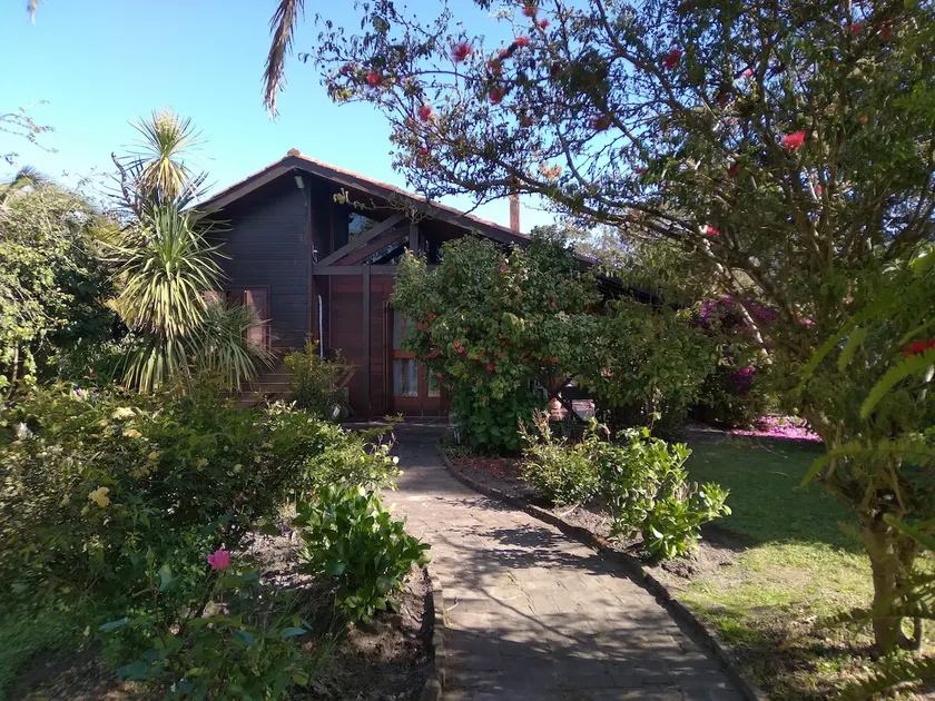 Cabin near the beach - Image 1