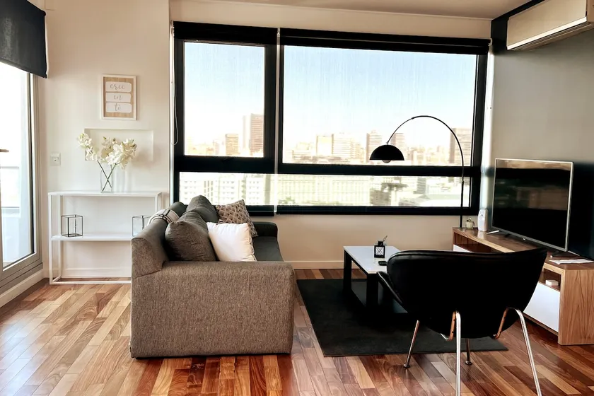 Stunning 24th Floor, with City View (332) - Image 1