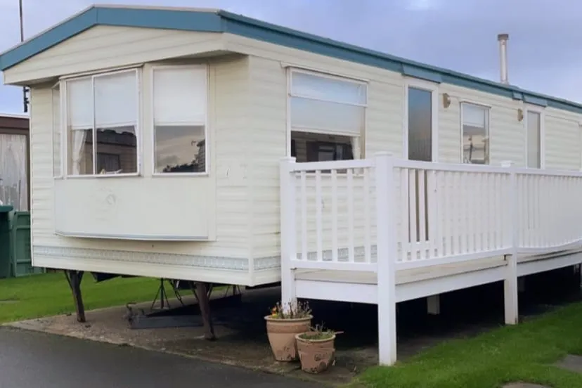 Cosy 3 Bedroom Caravan - Image 1