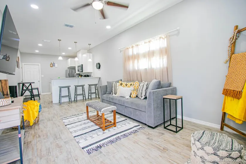 Unit 1: Cozy Apartment - Image 1