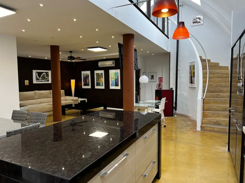 Spectacular loft in the heart of Alcázar. - Image 1