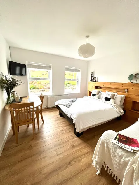 Weekend Break. Welcoming private room, Fermanagh. - Image 1