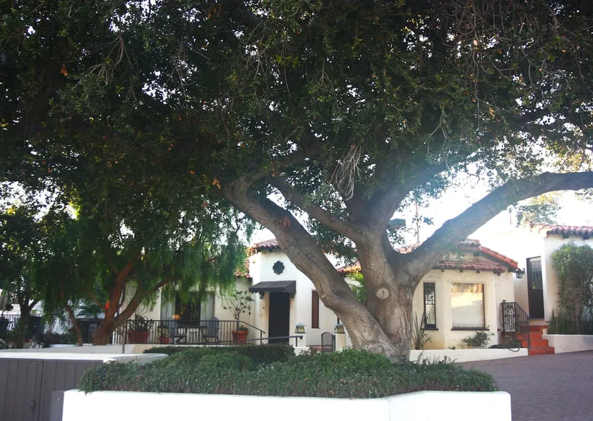 Cool 1920s Spanish House with Fireplace near Beach - Image 1