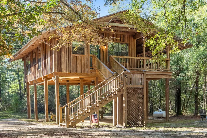 The Treehouse: Peaceful Cabin Near to PCB and 30A - Image 1