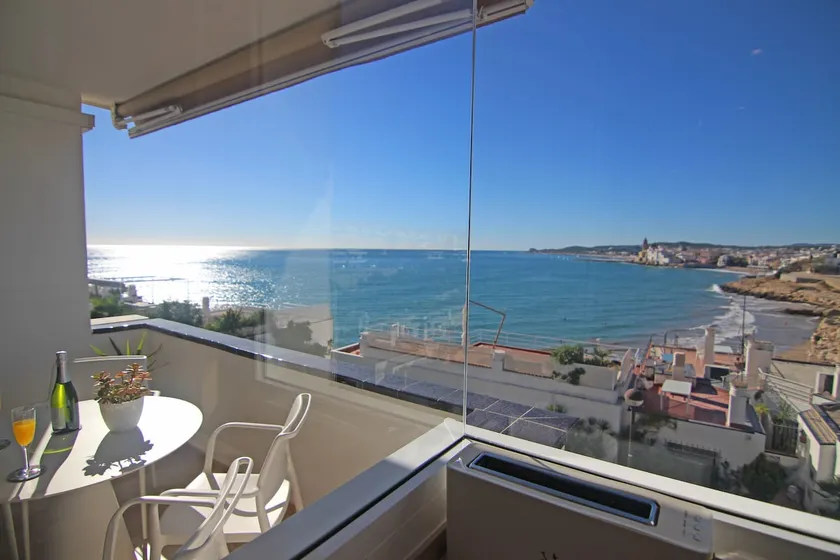 Sunset Viu, 2 bedroom sea views with pool, Quiet. - Image 1