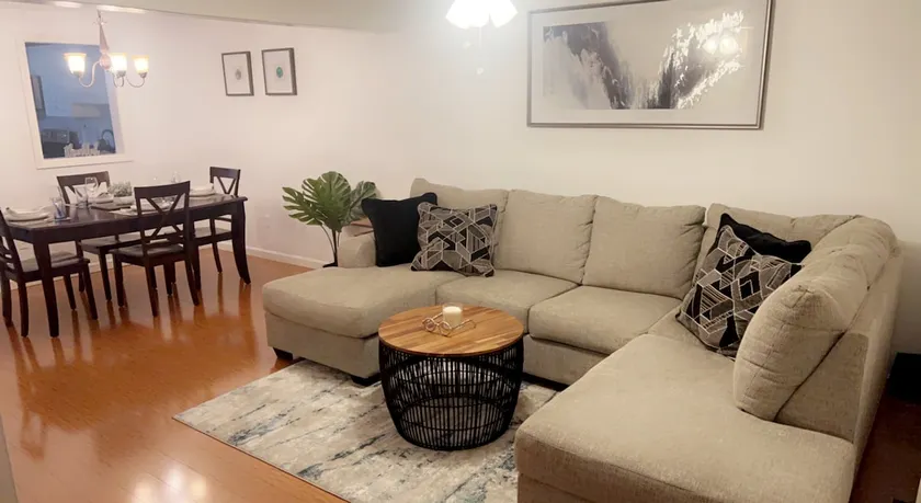 Charming Family-Friendly Condo - Image 1