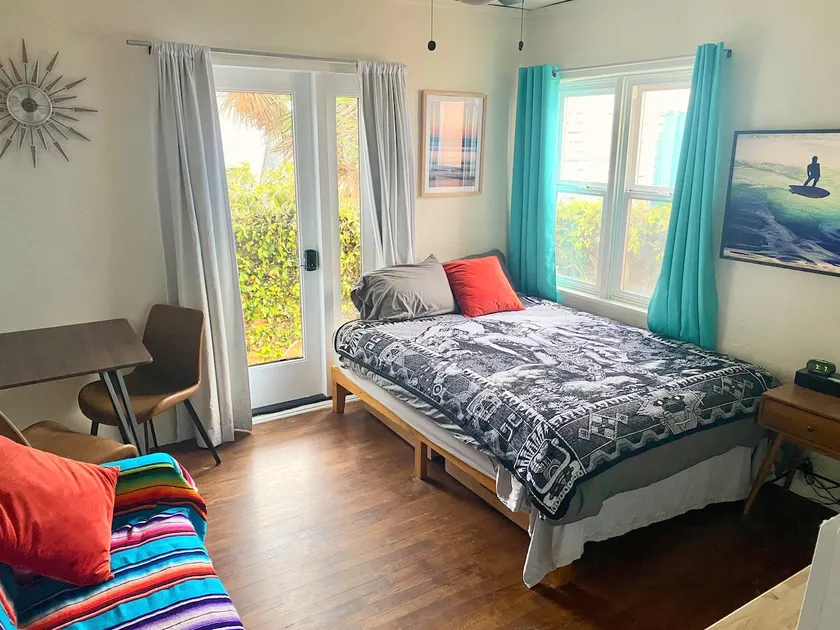 Cute Surf Bungalow 5 blocks to the Beach w/ Bikes! - Image 1