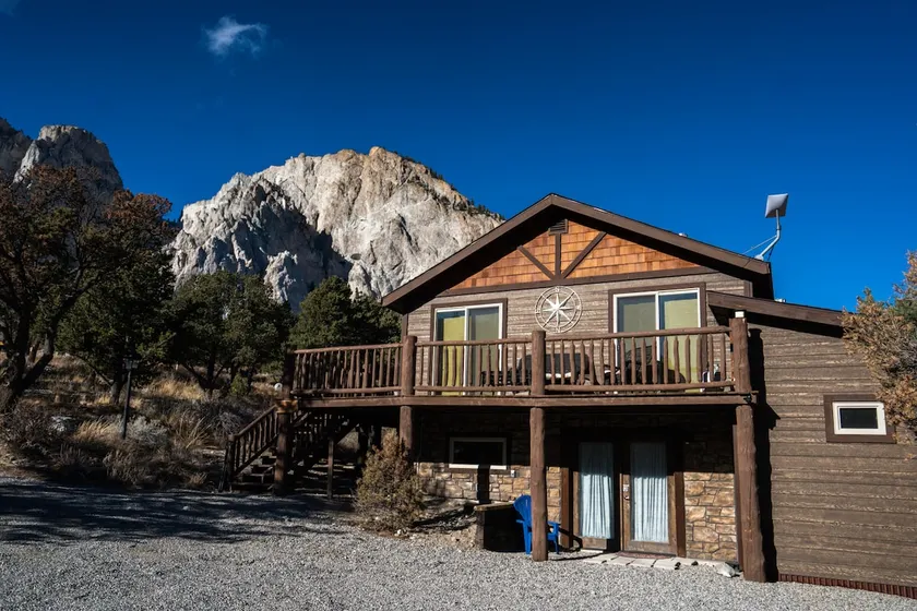Mountain Views, Deck & Hot Springs in Nathrop - Image 1