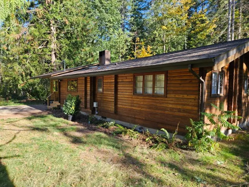 Barlow Trail Bungalow - Image 1