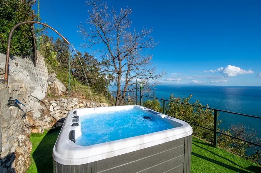 Casa Luci relax, jacuzzi and breathtaking view - Image 1