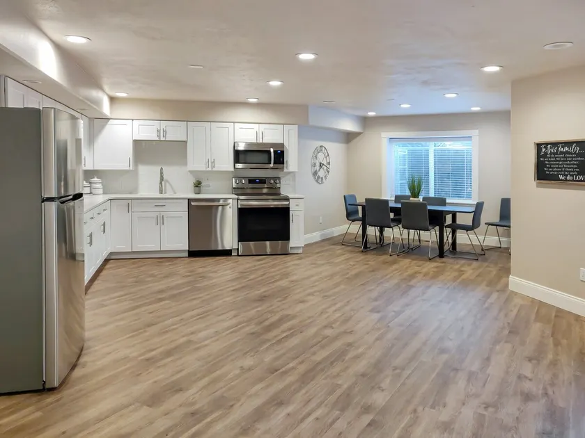 Cheery and Bright four Bedroom Walkout Basement - Image 1