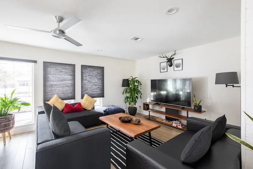 Home Near Downtown/Medical Center/NRG/Galleria - Image 1