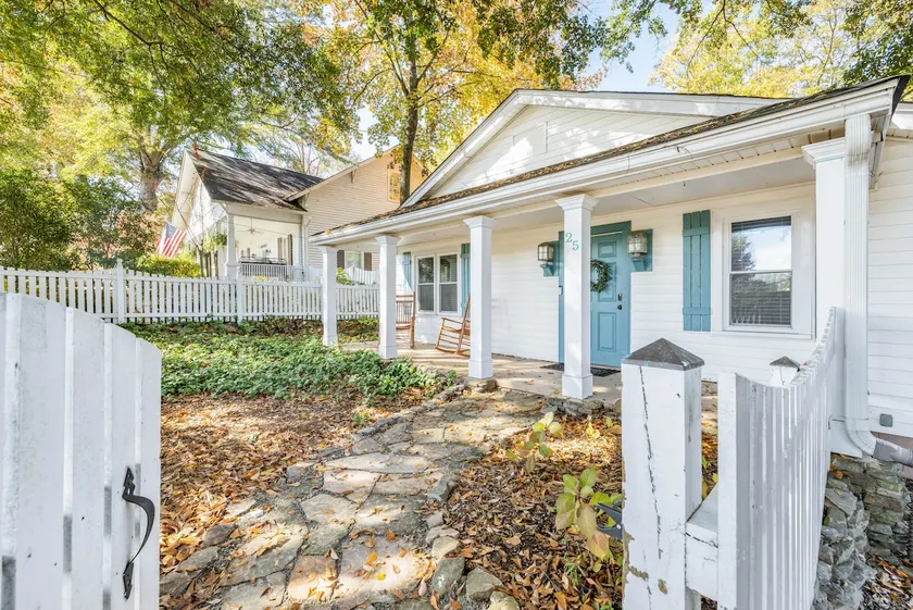 Charming Downtown Buford | Walk to Eats & Shops - Image 1