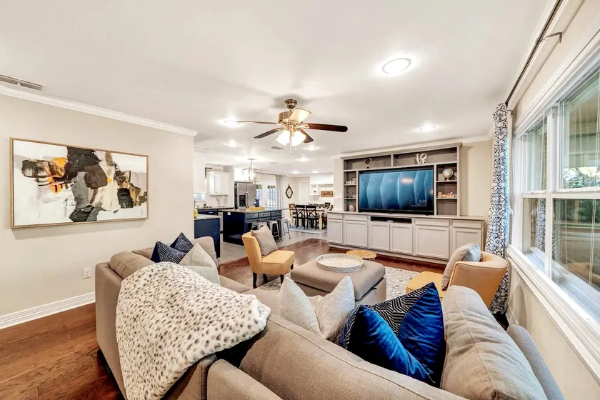 Green Acres District, Sleeps 8, King/Queen - Image 1