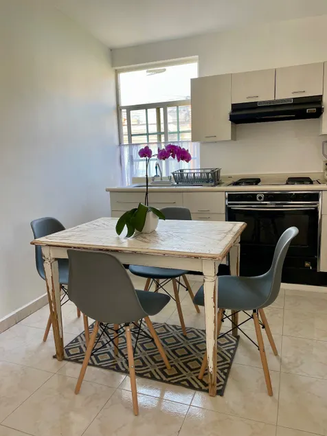 Tomás's Apartment - Image 1