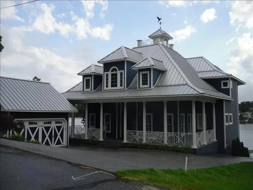 6 Bedrm, 7 Bath, Swimming Pool, Hot Tub, Boat Dock - Image 1