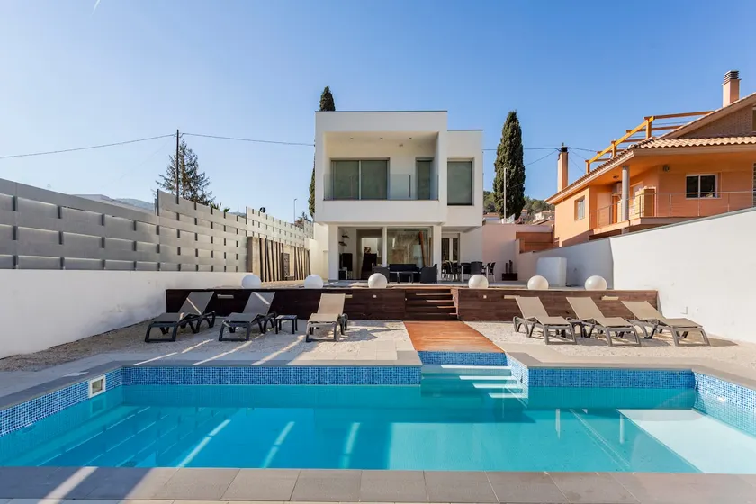 Family Villa with Pool 5 minutes from Sitges - Image 1