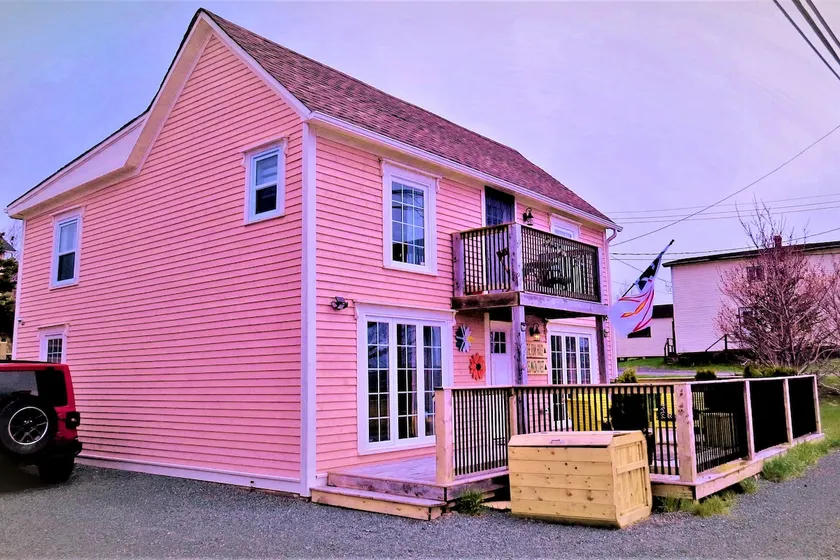 The Pink House in Catalina - Image 1