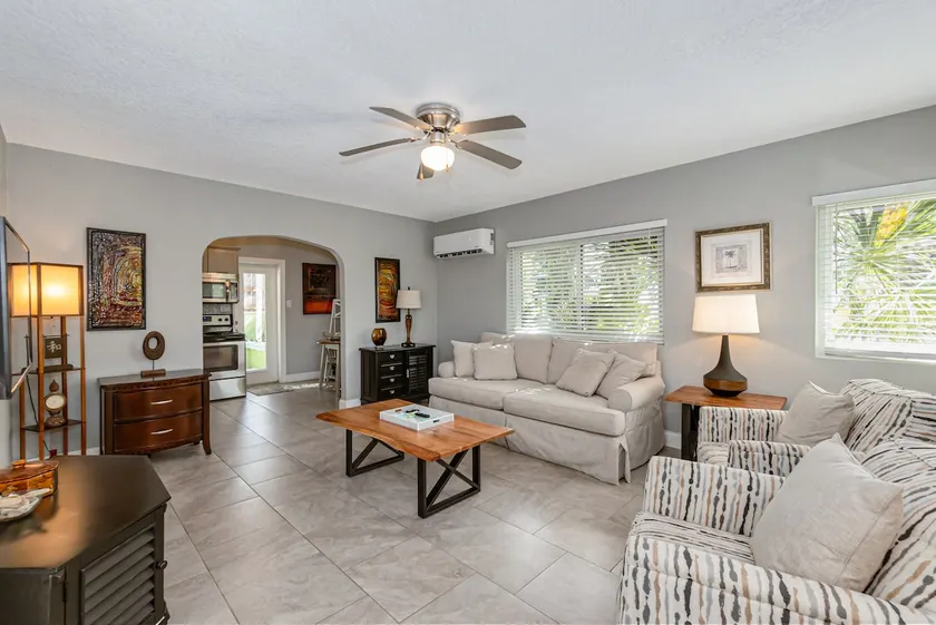 Heart of Melbourne Beach, 1 BR, 1 Block from Ocean - Image 1