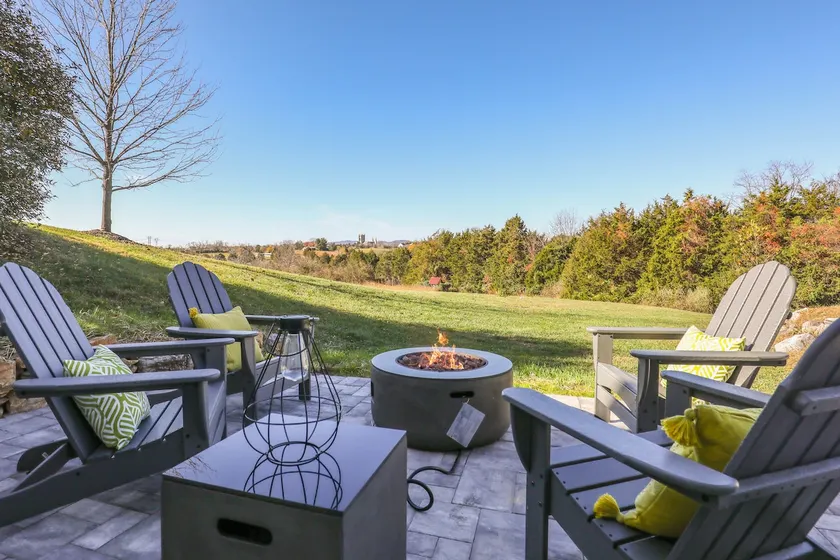 Chapel View Nest: Patio, Firepit and Views. - Image 1
