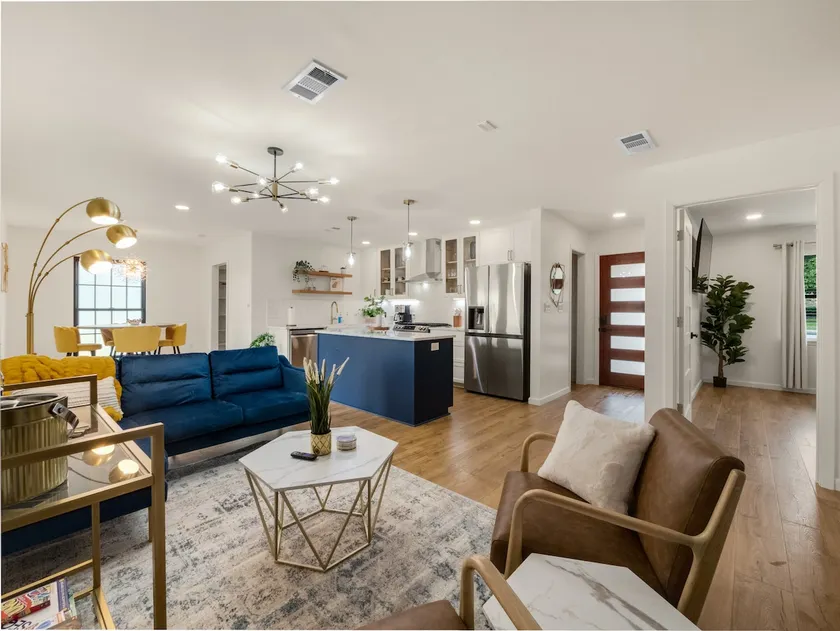 Bellini House / Modern 3BD Near Dallas - Image 1