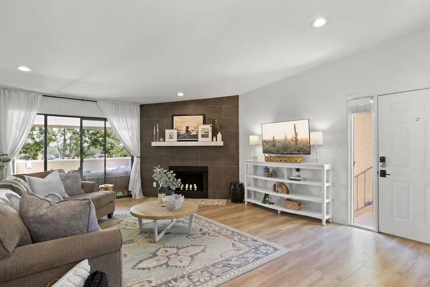Remodeled - Prime Location - Designer Touches - Image 1