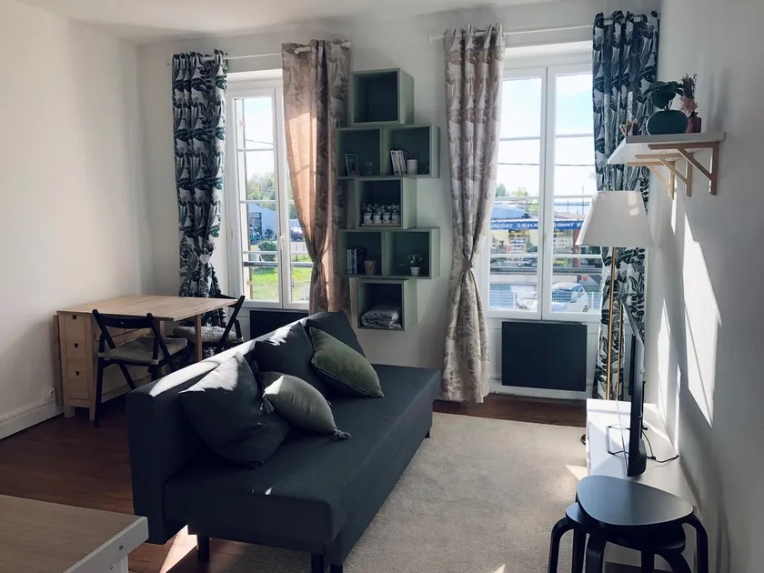 Apartment near the city center. - Image 1