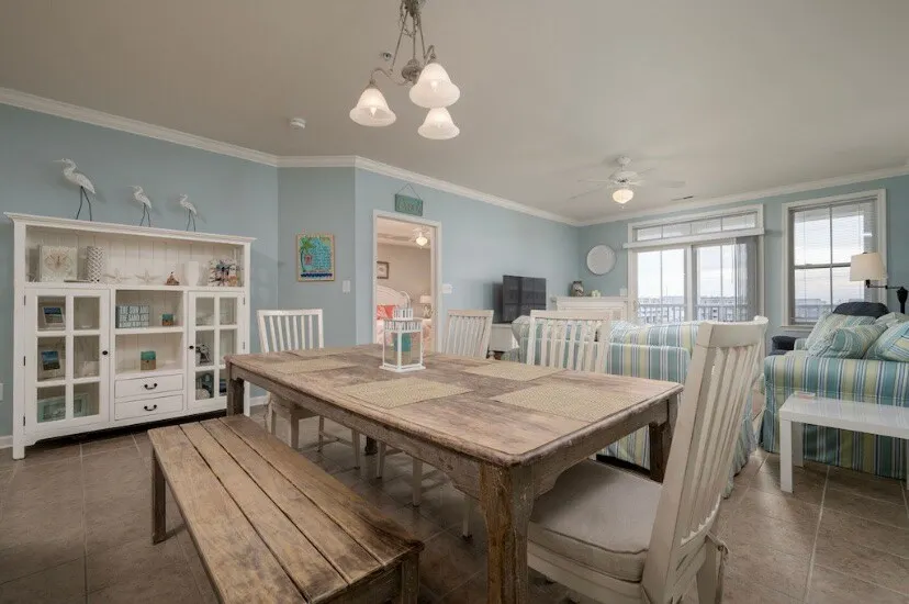 Spacious 3BD 2Bath Condo with Water View on Sunset Island - Image 1