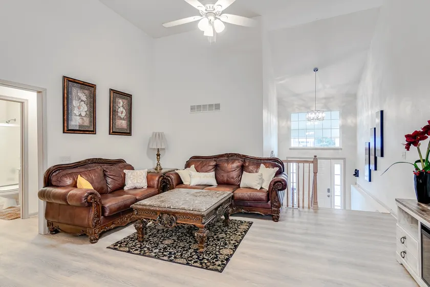 Spacious duplex home in St. Joseph, MO - Image 1