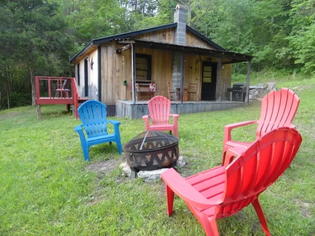 Rustic Country cabin in the woods - Image 1