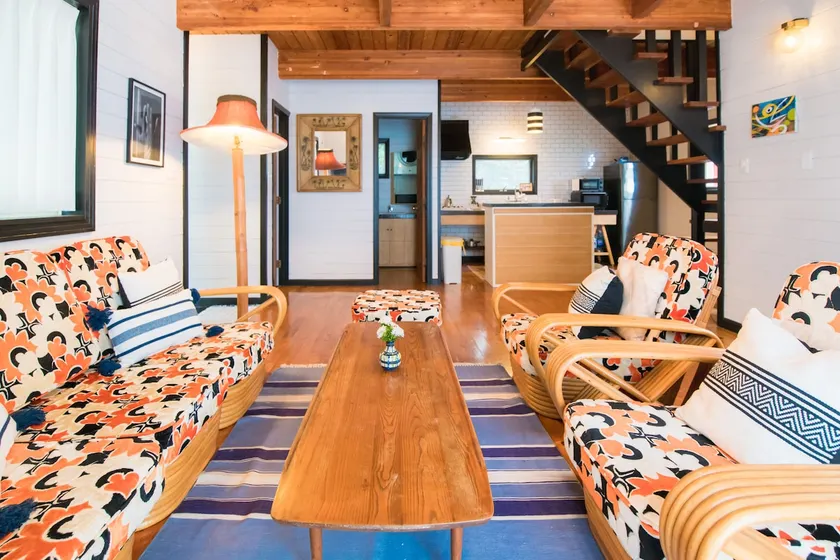 10 seconds to the sea! A cottage with vintage furniture and extraordinary experiences - Image 1